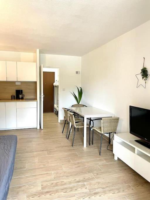 Joli Studio Cosy De 31 M2 Bord De Mer Acces Pmr 4Personnes La Ciotat Exterior foto