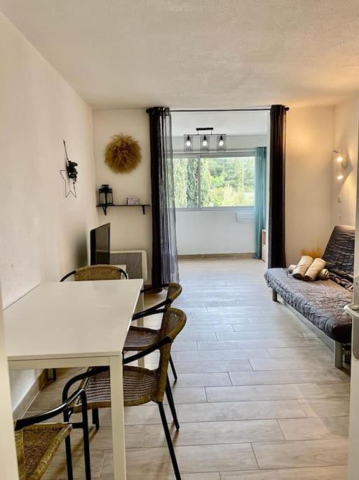 Joli Studio Cosy De 31 M2 Bord De Mer Acces Pmr 4Personnes La Ciotat Exterior foto
